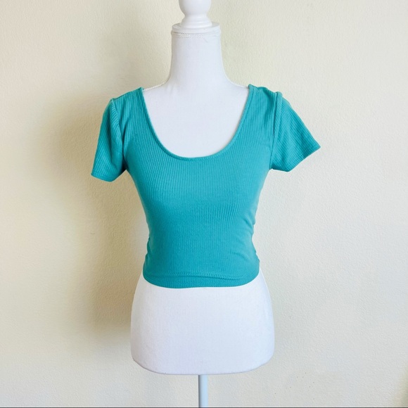 NWOT Teal Green Blue O-Ring Cutout Back Short Sleeve Crop Top - Picture 2 of 5